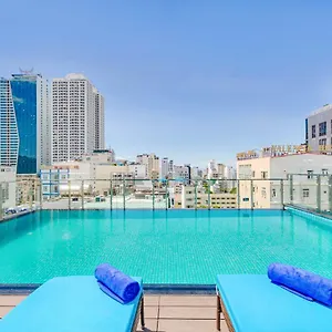 Celina & 4*, Đà Nẵng Vietnam